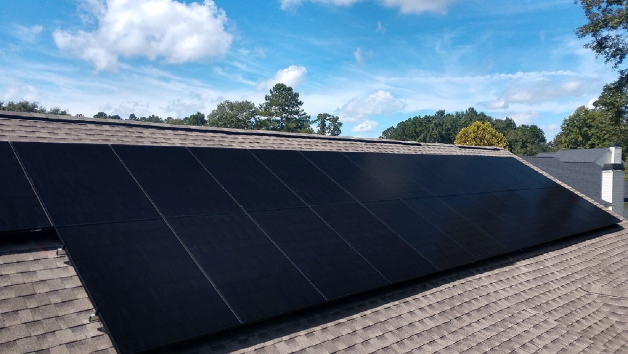 Are All Black Solar Panels Worth the Investment? A Brief Guide